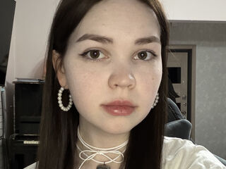 fingering webcamgirl EmilyCarler