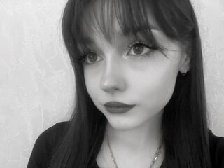 naked cam girl fingering pussy EvelynnCaillouet