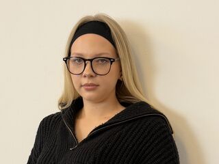 hot webcamslut FrancesVirunes