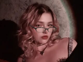 fingering girl chatroom GlynisLathon