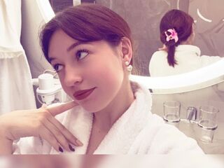 naughty camgirl fingering pussy GudrunManzone