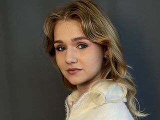 shaved pussy cam HelenPetrini