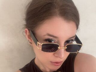shaved pussy webcam HeleneBrutger