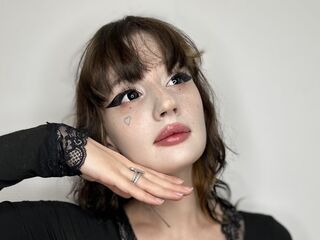 naughty camgirl masturbating with dildo HelgaRalphs