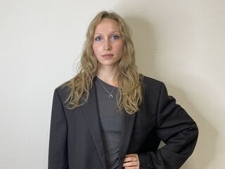 live teaser cam IrinaVelzeboer