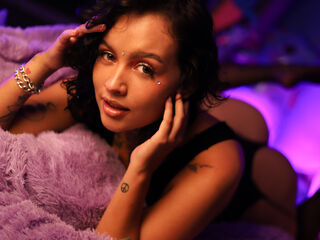 free adult cam picture IsabellaMontier