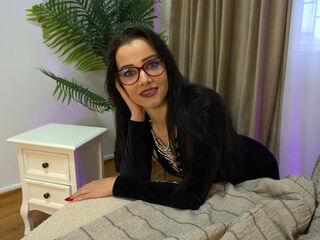 live striptease IvyStone