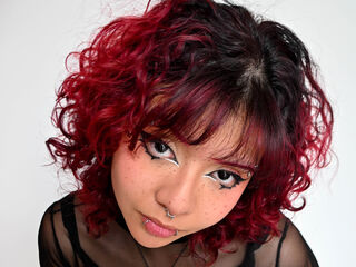 cam girl masturbating with sextoy JhadeLuxe