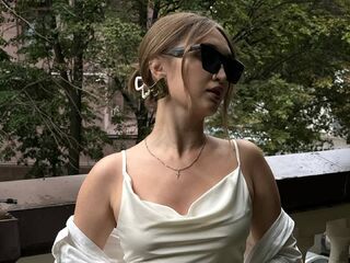free webcam chatroom JuliaPonomi