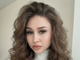 beautiful webcamgirl JunitaDroze