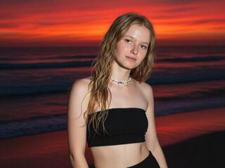 cam girl fingering pussy KeilaSmiekowski