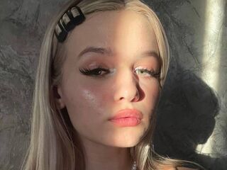 chat with cam KianaStark