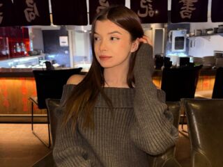 camgirl playing with dildo KiraNeel