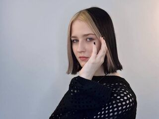 camslut showing pussy KitKimmons