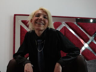 free adult cam picture KloeSwings