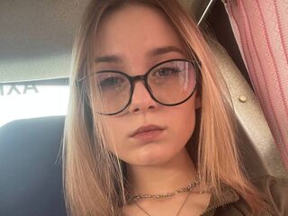 naked girl with webcam masturbating with sextoy KristenMooren