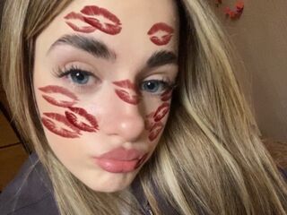 naughty camwhore LatoyaMaccarino