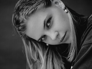 cybersex chat room LilithTinshemet