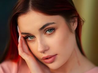 cam girl playing with vibrator LilyRader