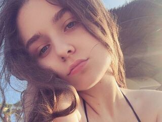 bedroom live webcam LuanaContratto