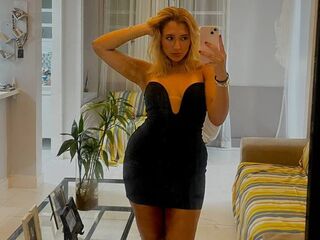 naked webcam girl photo LunaVeller