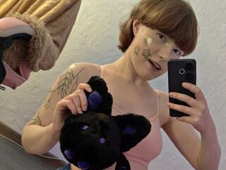 naked camgirl masturbating with dildo LunaWillson