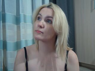 cam girl spreading pussy LyndaHuppenbauer
