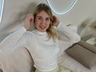 free live chat MaeGoreham