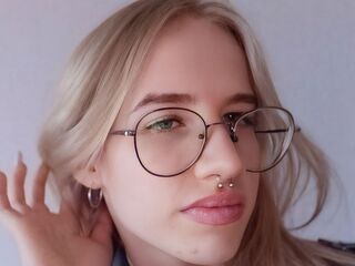 naughty cam girl masturbating MarielSmolko