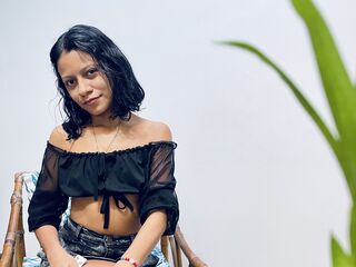 live chatroom MarthinaLestrang