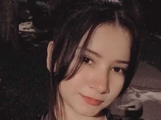 camgirl masturbating with sextoy MartinaWolff