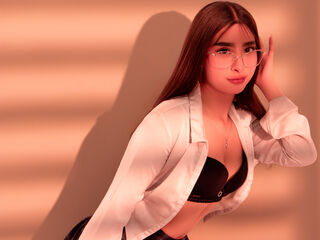 camgirl showing pussy MelanyBloom