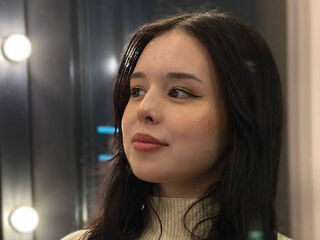 free chatroom MikiPellon