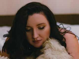 girl webcam MonicaBare