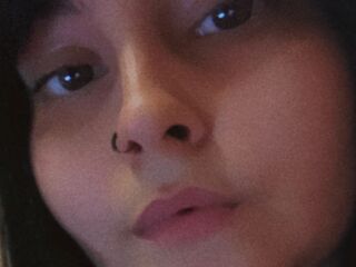 cam girl playing with vibrator MoonSelena