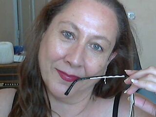 closeup web cam MyriamLevieux