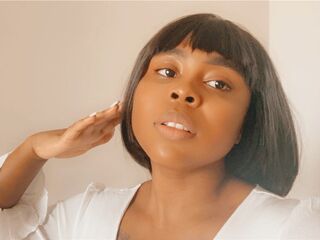 naked camgirl masturbating NaylaBrown