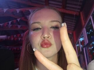 naked girl with live cam NelleCauthorne