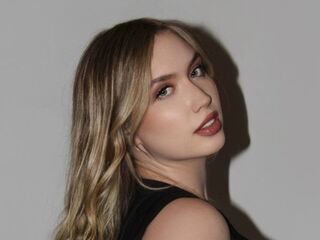 cam girl fingering NicoleRicii