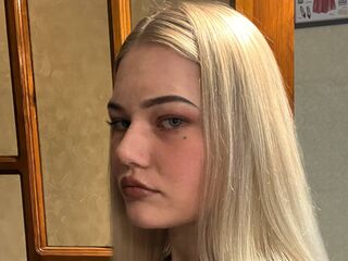 live webcam model NicolynMoore