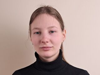 girl fingering shaved pussy NidiaPlesnarski