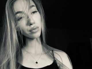 girl nude NikkiTenerovich