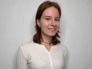 topless camgirl OdellBretana