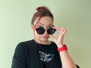 naughty camgirl masturbating with vibrator PaCeraso