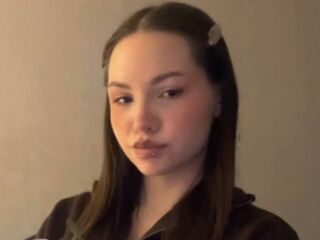 camslut spreading pussy RolandeViscarra