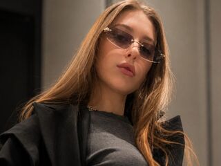 naked camgirl RosamondLaich