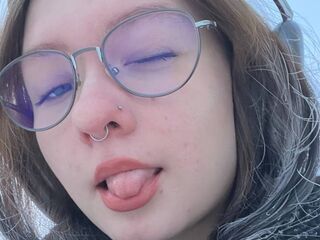 camgirl masturbating with vibrator RoxannRabenstein