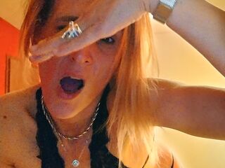 cam girl picture SandraLive