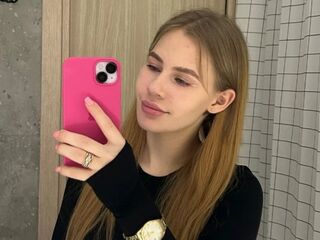 free nude live show SandyMolacek