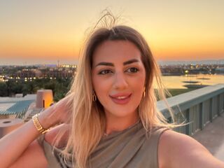 beautiful webcamgirl SarahCollie